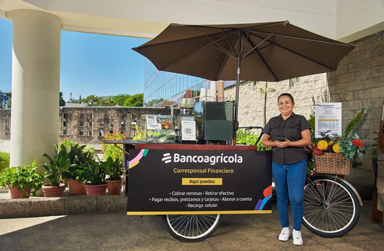 En total,son 700 puntos de corresponsales financieros con una cobertura del 74 % del territorio nacional.  Foto / Diario El Salvador.