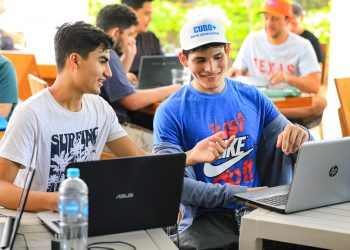 CUBO+ prepara a jóvenes salvadoreños para trabajar en empresas bitcoin