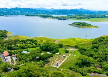 Suchiland Mini Golf, el nuevo atractivo turístico de Suchitoto