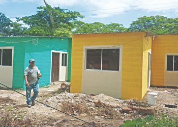 Construcción de casas tiene un avance de 88 % en Zacatecoluca