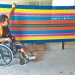 Entre hilos de colores, el salvadoreño Enoc Misael teje sus días