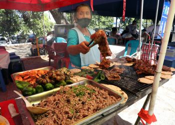 El Minsal capacita a vendedoresde alimentos para las fiestas agostinas