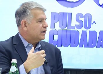 Luis Parada, candidato presidencial de Nuestro Tiempo, duda sobre mantener el régimen de excepción