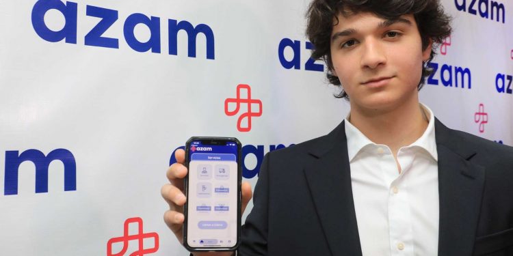 Alejandro Siman, CEO y fundador del Azam, informó que la oferta digital busca transformar la experiencia del consumidor en lo referente a los servicios de salud. Fotos / Diego García.