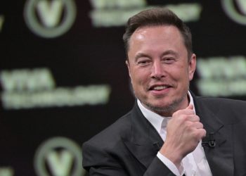 Elon Musk lanza xAI, nueva empresa basada en inteligencia artifical