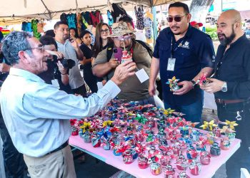 Excombatientes y veteranos participan en feria de Santa Ana