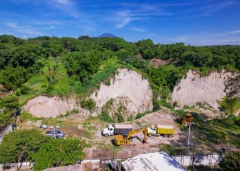 El MOP ejecuta obras de mitigación en complejo educativo de Soyapango