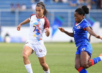 Venezuela y Centro Caribe Sports clasifican a semifinales en fútbol femenino