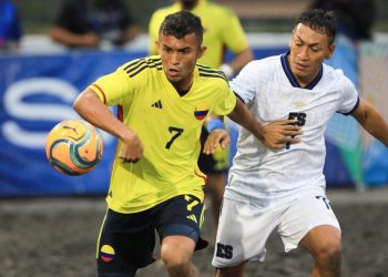 La Azul playera luchó hasta el final sobre la arena, pero solo le alcanzó para la plata