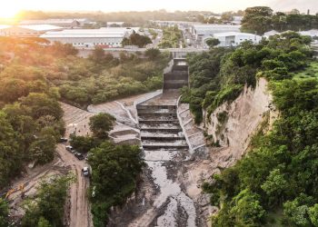 Obras Públicas entrega dos obras de mitigación en Ilopango, con una inversión superior a los $6 millones