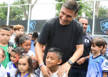 Javier Zanetti: «Me habían comentado que El Salvador era uno de los países más seguros del mundo, pero ahora lo vivo, percibo y respiro»