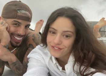 Rosalía agradece el apoyo de sus seguidores tras su rompimiento con Rauw Alejandro