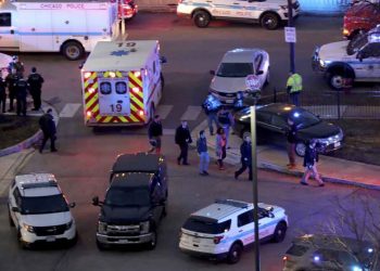Una mujer falleció y ocho personas resultaron heridas tras tiroteo en Chicago