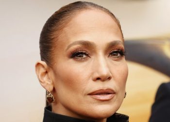 «¡Sin filtro!» Jennifer López se muestra al natural en Instagram a sus 54 años