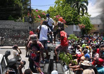 Haitianos marchan en Puerto Príncipe para exigir protección ante violencia de las pandillas