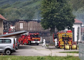 Al menos 9 muertos en incendio en albergue con discapacitados en Francia
