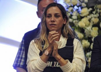 Compañera de fórmula de asesinado candidato ecuatoriano disputará la Presidencia