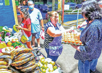 En marcha el plan piloto Noches de Compras en mercados públicos en San Salvador