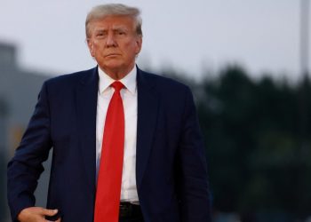 Trump queda en libertad bajo fianza tras ser acusado de alterar votaciones en Georgia