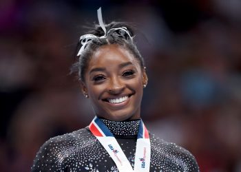Simone Biles se consagra campeona de EE. UU. del concurso completo por octava ocasión
