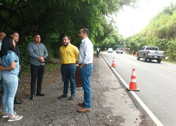 Renuevan carretera entre Zacatecoluca y San Vicente