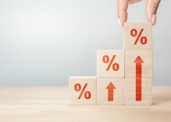Confianza de los consumidores se degrada en agosto en EE. UU. por alzas de precios