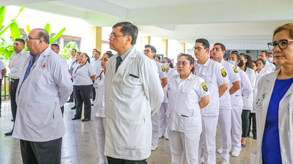 Entregan equipo medico al Hospital Militar. Foto Ministerio de Defensa 1