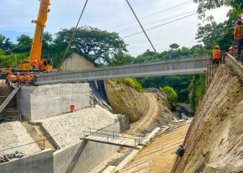 Las obras de paso en la avenida El Bálsamo, Soyapango, tiene el 65 % de avance