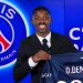 El francés Ousmane Dembélé firma con el PSG hasta 2028