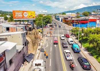 FOVIAL realiza obras de intervención para estabilizar talud en bulevar Venezuela