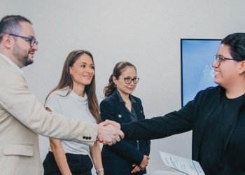 Gobierno beneficia a jóvenes con pasantías en habilidades digitales