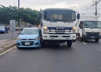 Accidente de tránsito obstaculizó el paso en el Bulevar Los Próceres