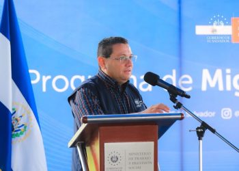 Décimo contingente de trabajadores salvadoreños viaja a Canadá por el Programa de Migración Laboral