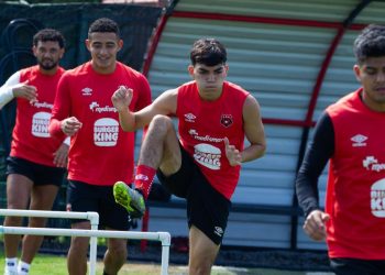Leonardo Menjívar: «Alajuelense es una institución que tiene de todo para el jugador»
