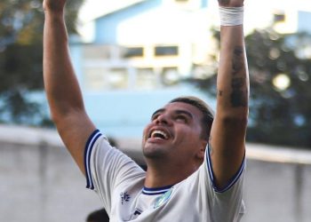 Alexánder Larín: «Pensé en descansar seis meses, pero luego surgió la propuesta de Águila» 