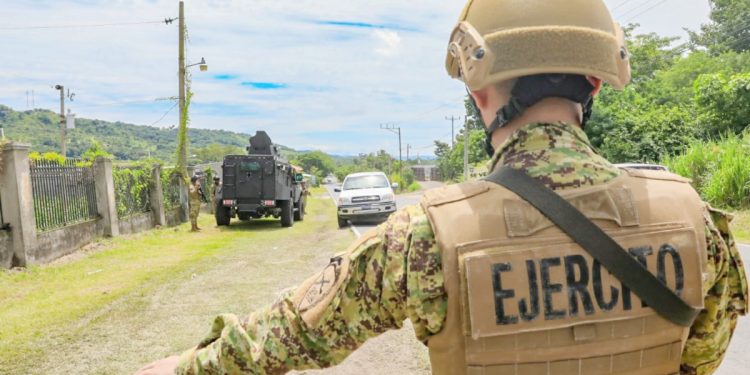 La Fuerza Armada apoya a la PNC en labores de seguridad en Cabanas 1 1 e1692233656870