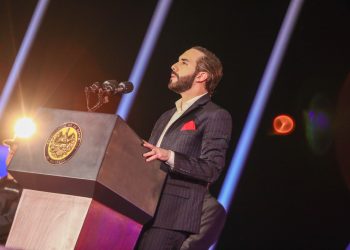 «La guerra contra la corrupción apenas empieza. Aún hay mucha tela que cortar»: presidente Bukele