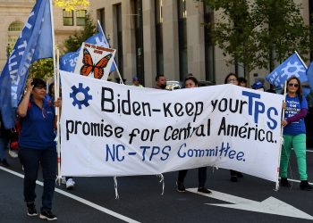 Gobierno aboga por salvadoreños que tienen TPS