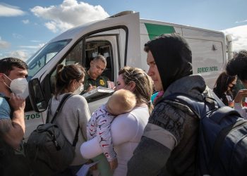 Agentes de patrulla fronteriza cometen «abusos» contra migrantes en frontera con México