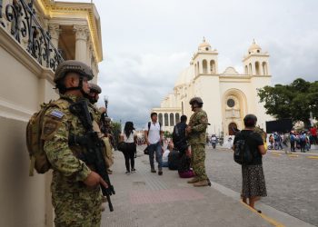 Opositores añoran la «democracia» que había bajo el terror de las pandillas