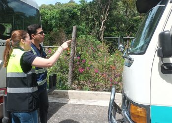 Autoridades verifican las unidades del transporte colectivo en Olocuilta, La Paz