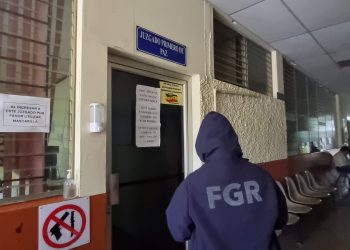 Fiscalía presenta acusación contra médico señalado de provocar la muerte de una embaraza en San Miguel