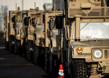 Emiratos anuncia que entregó a Chad vehículos militares