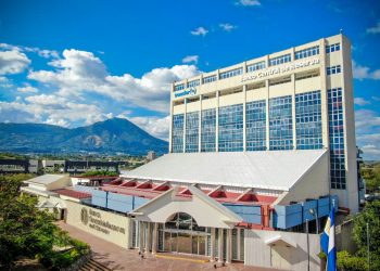 BCR recibió premio internacional a la excelencia y calidad
