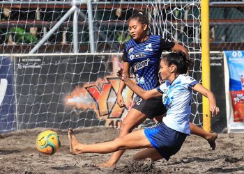 La Canoa encalló en Isla de Méndez en fútbol playa