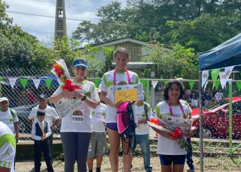 Salvador Cañas y Diana Luna triunfaron en Segunda Carrera Atlética de Chinameca