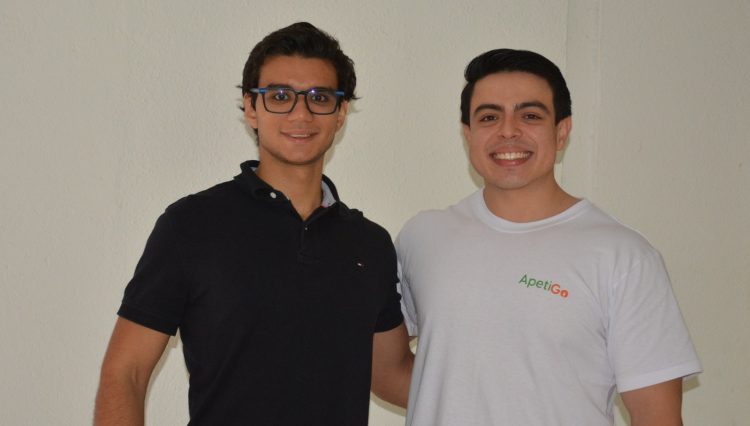 Felipe Bolaños, CEO de Myneflow, y Ricardo Engelhard, CEO de PetiGo, participaron en el CiES 2023.