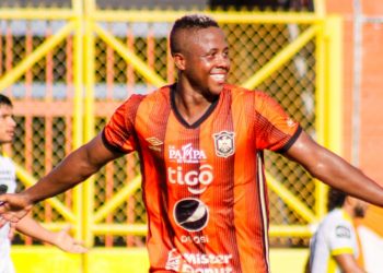 Águila le puso freno al 11 Deportivo y ahora ambos son líderes del Apertura