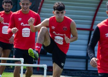 Alajuelense se apronta para tener a Leonardo Menjívar desde este jueves, contra Motagua, por Copa C. A.
