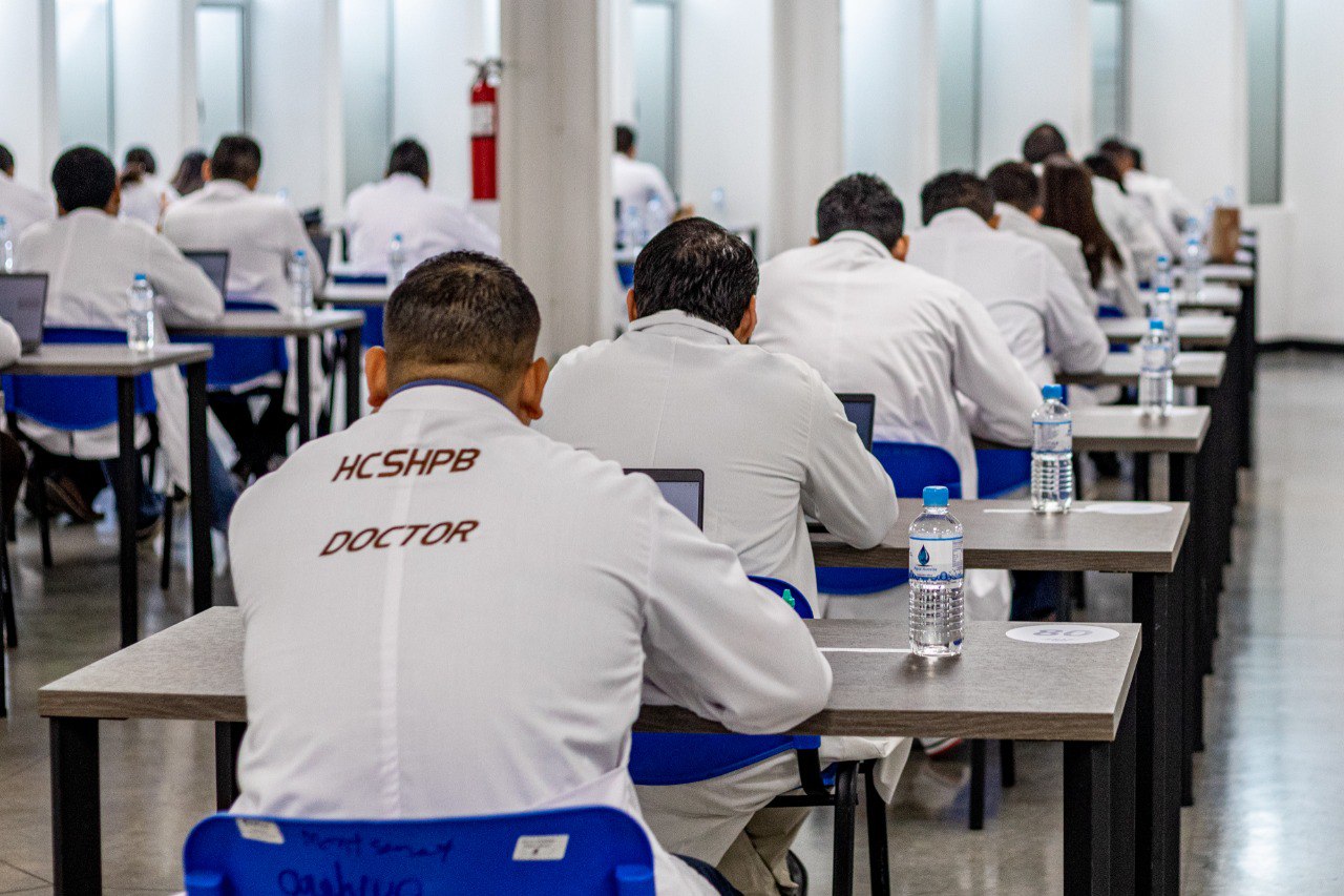 Efectúan Examen Nacional de Aspirantes a Residencias (ENAR) Diario El